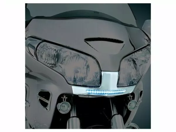 Show Chrome Accessories フロントフェアリングノーズトリム（ホンダ GL1800 ゴールドウィング用、品番52-681）