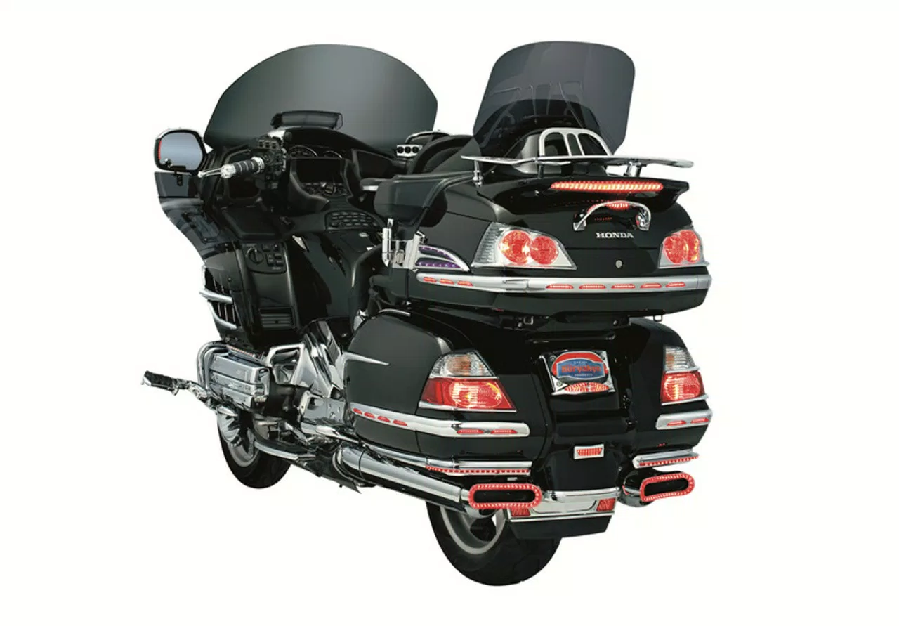 Kuryakyn LEDトランクモールディング(ホンダ GL1800 ゴールドウィング用、品番3201) - 画像 (3)