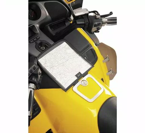 Show Chrome Accessories クローム フューエルドア アクセント(ホンダ GL1800 ゴールドウィング用、品番52-629) - 画像 (2)