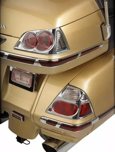 Show Chrome 52-775 Saddlebag Lens Grilles for Honda GL1800 Gold Wing (2006–2010) - Image 3